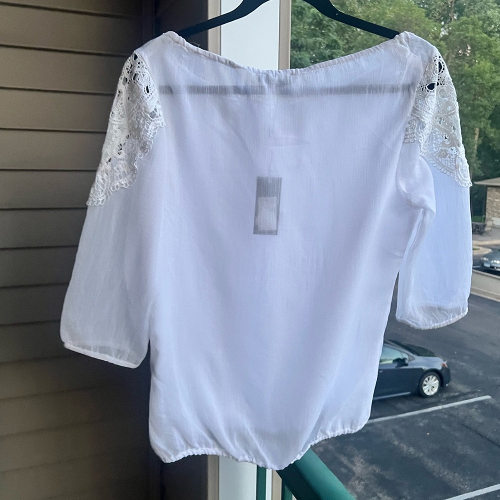 🆕Lady Dutch White Boho Blouse XS Crochet Lace Vacation Bohemian Cottagecore - Picture 4 of 17